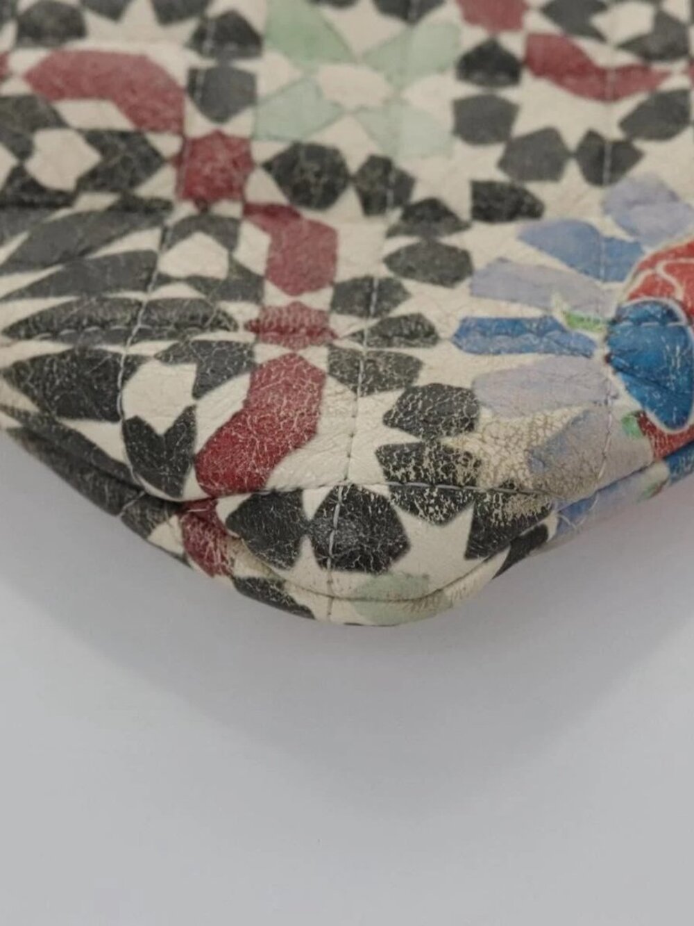 CHANEL Matelasse Clutch Bag Lamb Skin Multicolor CC Auth 112262 - Picture 5 of 16